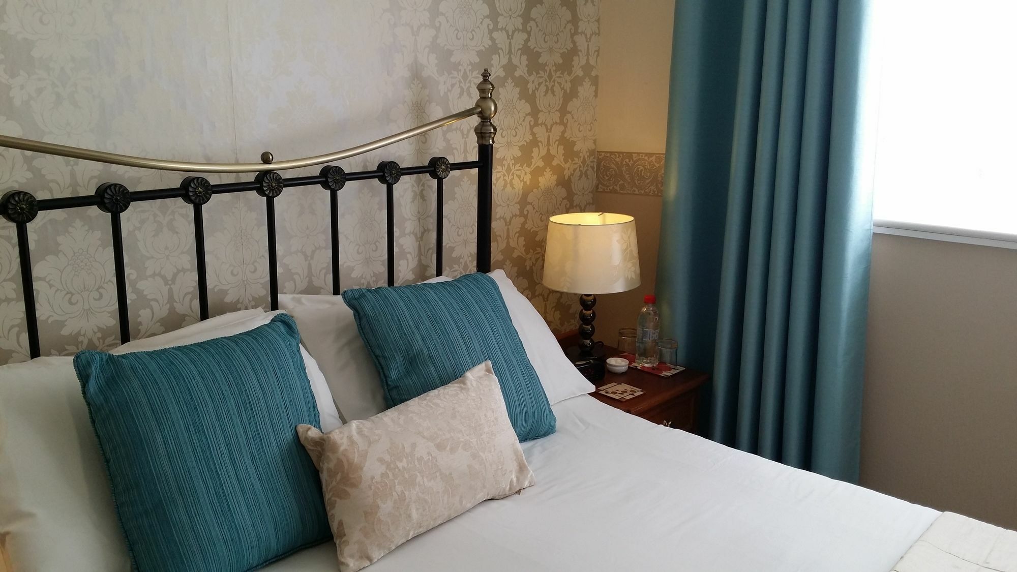 The Earlsdale Bed And Breakfast Ильфракомб Экстерьер фото