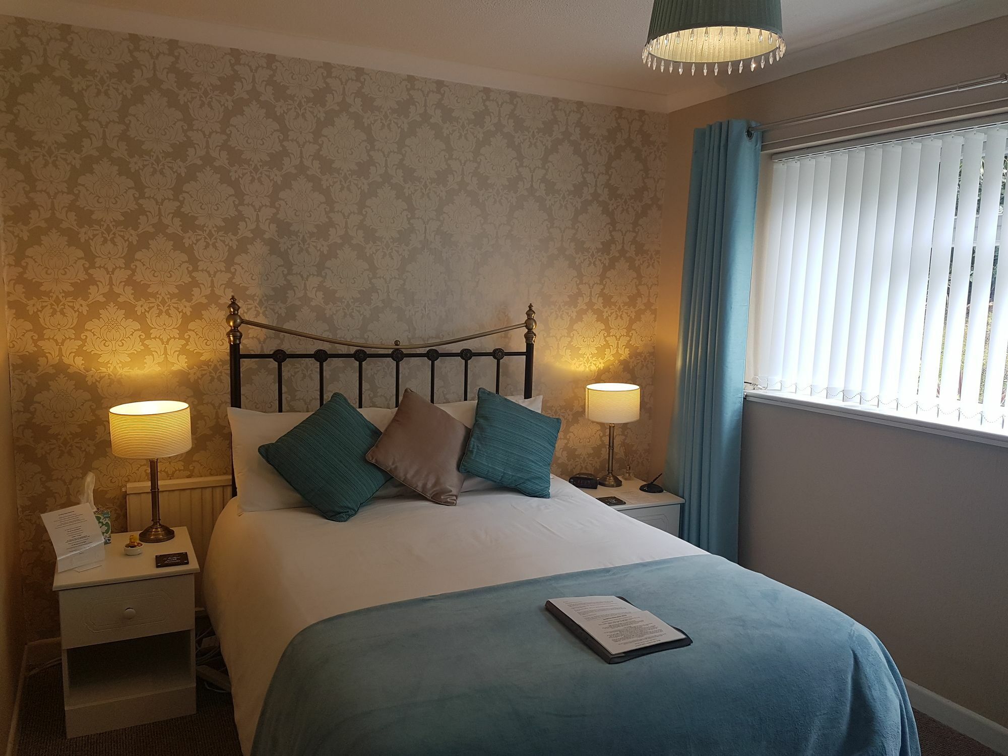 The Earlsdale Bed And Breakfast Ильфракомб Экстерьер фото